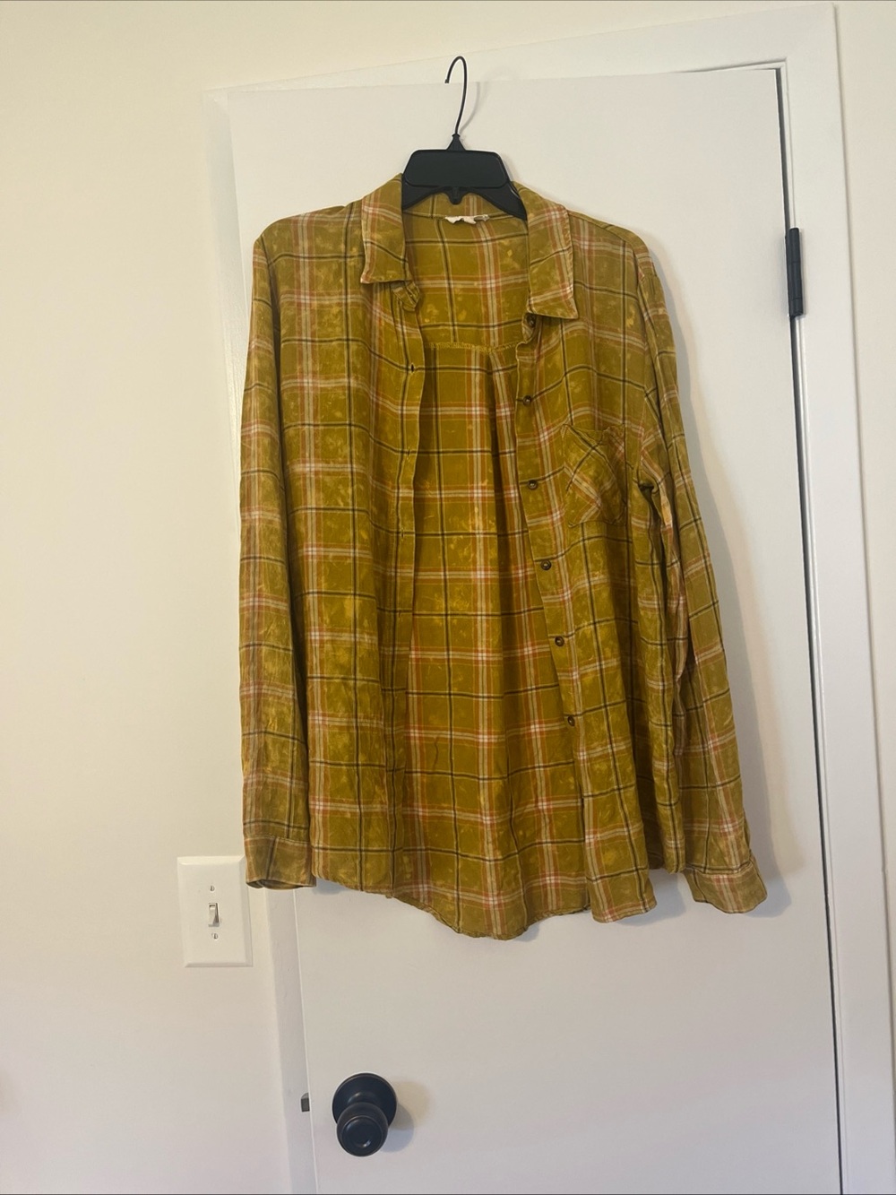Mystree Woman’s Top M Plaid Mustard Color